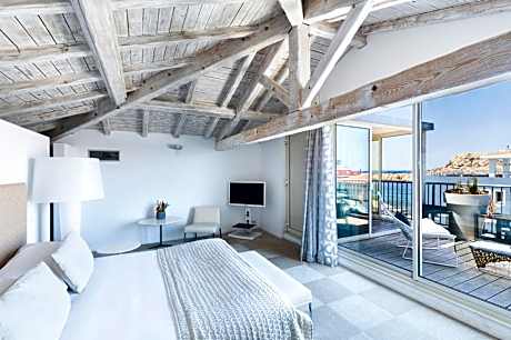 Deluxe King Room With Panoramic View