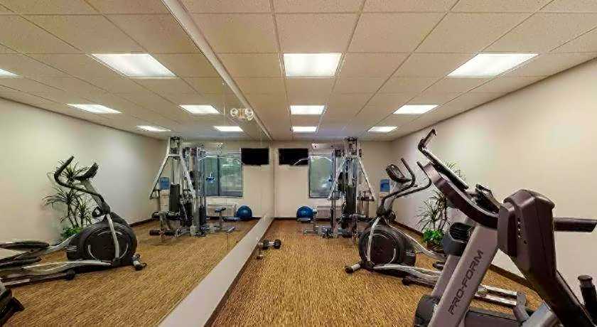 Best Western Douglas Inn & Suites