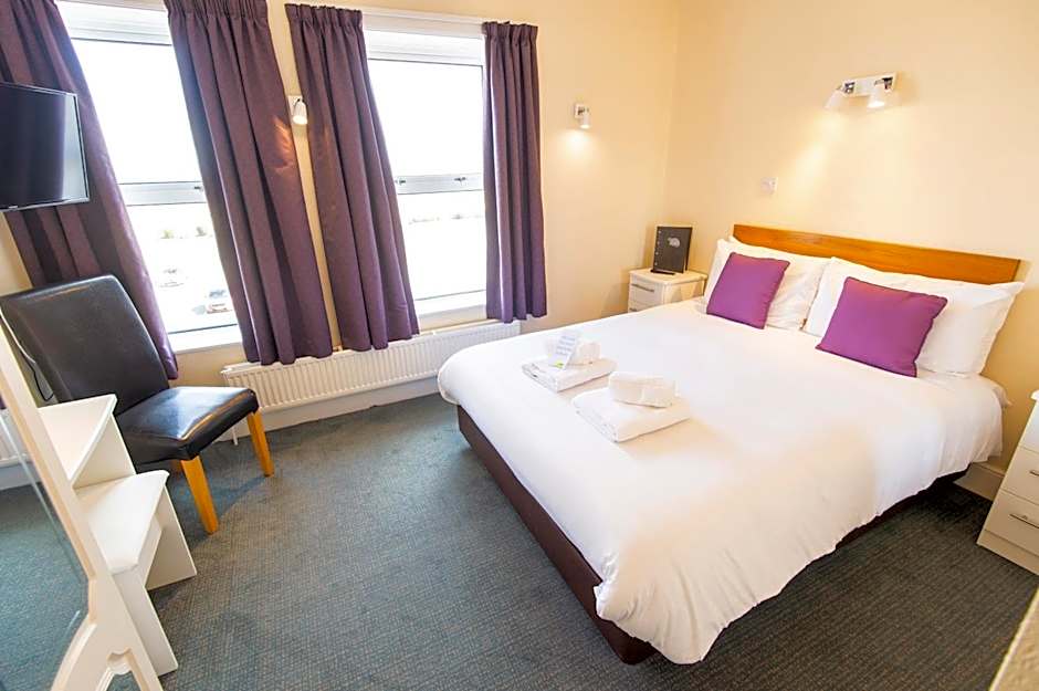 Photo 1 of 4 of Double Room