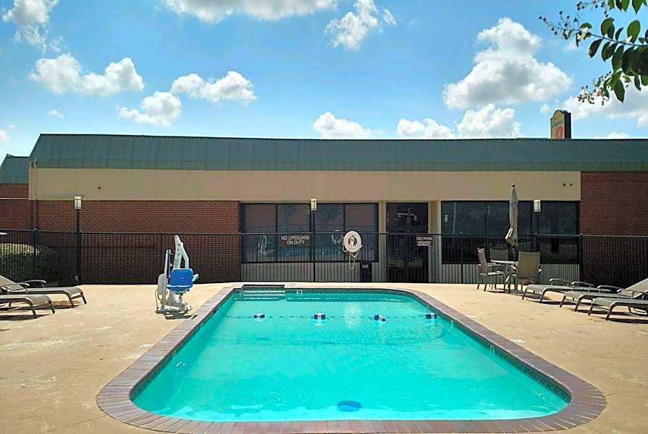Super 8 by Wyndham Atoka