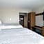 Holiday Inn Express & Suites Racine By IHG