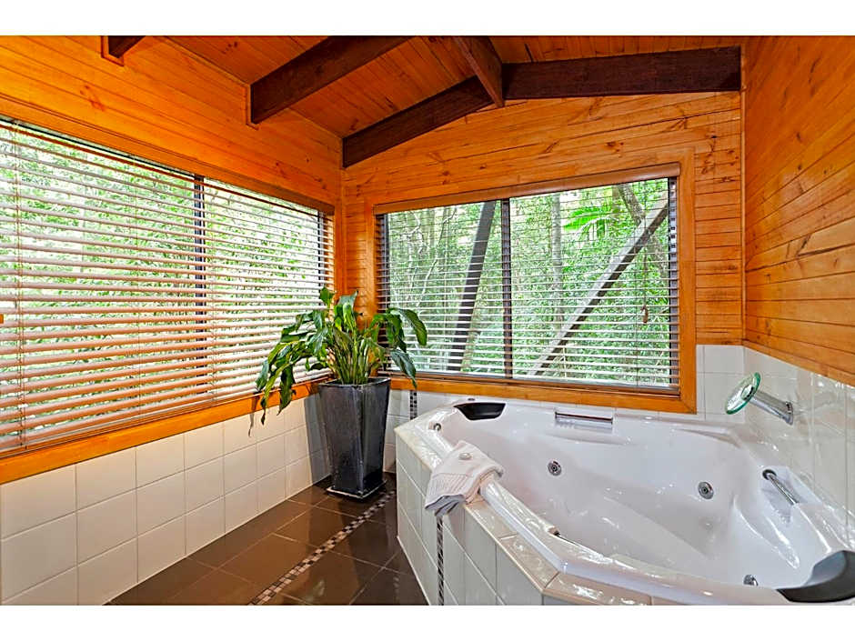 The Mouses House Rainforest Retreat