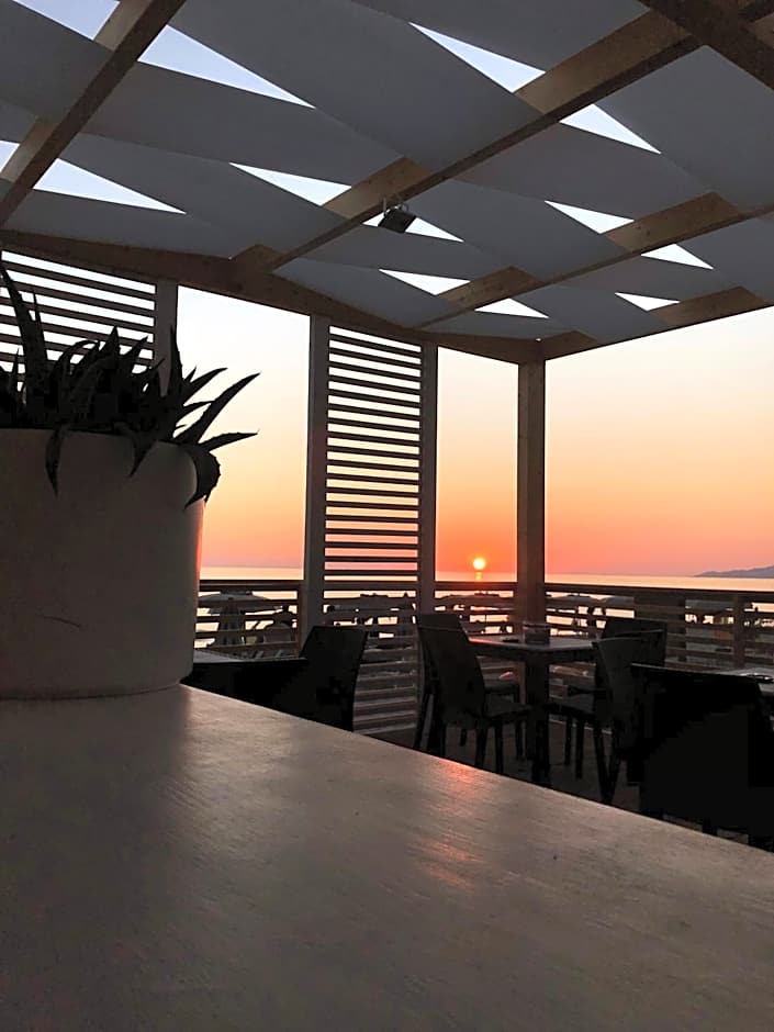 Residence Le Palme - Appartamenti sul mare - Spiaggia tra Palinuro e Caprioli