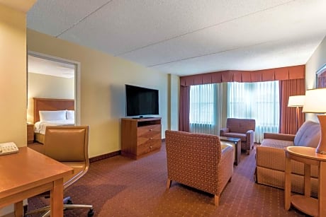 One-Bedroom Queen Suite with Two Queen Beds - Non-Smoking