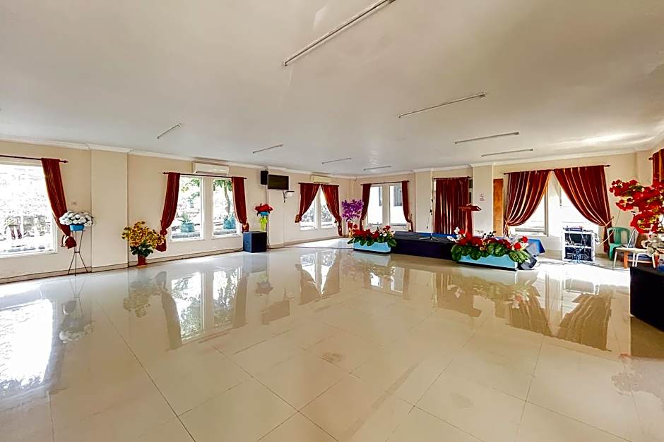 Papa Kana Farm Mitra RedDoorz At Pacet Mojokerto