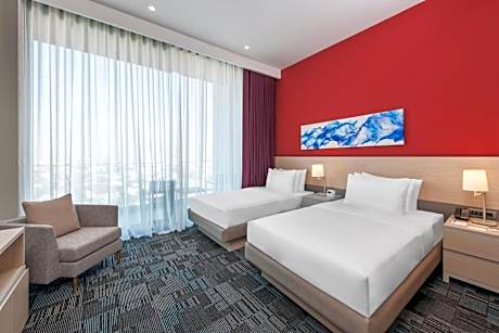 One-Bedroom Twin Suite with Kitchenette and Sofa Bed