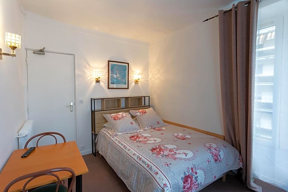 Ideal Hotel