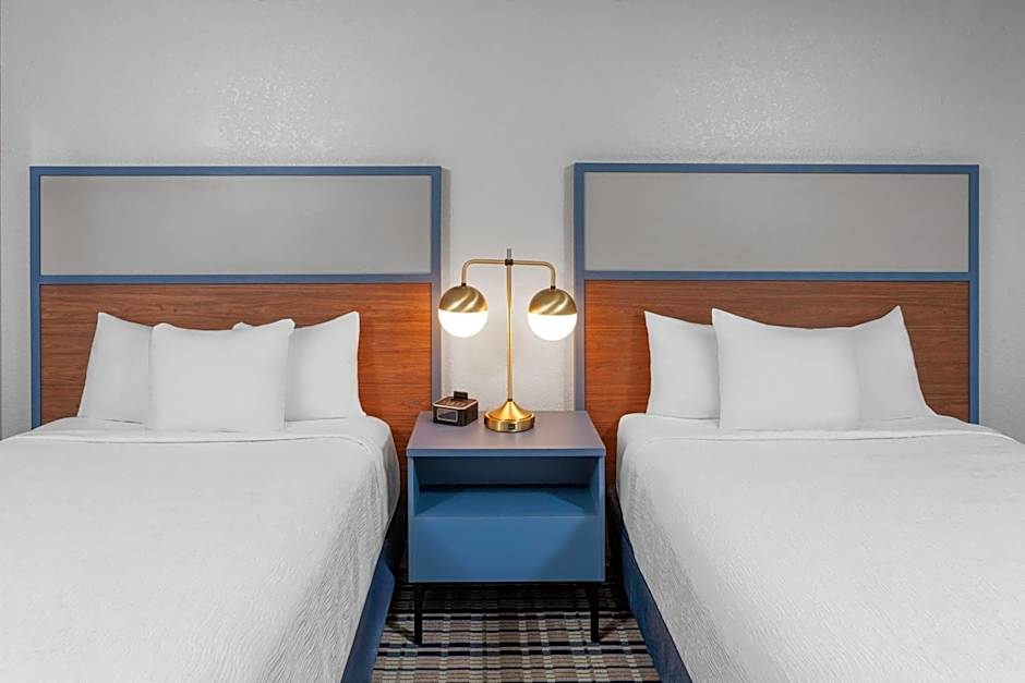 AmericInn by Wyndham Plymouth