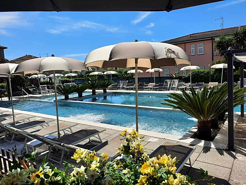 River Park Hotel