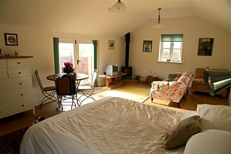 Family Studio (2 Adults + up to 2 Children)