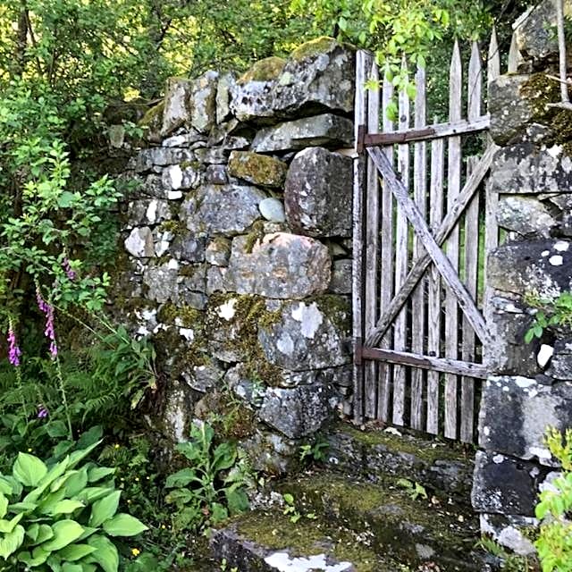 Hillside Log cabin, Ardoch Lodge, Strathyre