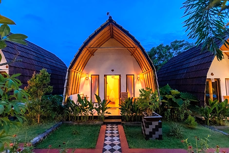 Penida Sunset Ocean View Bungalows by ZUZU