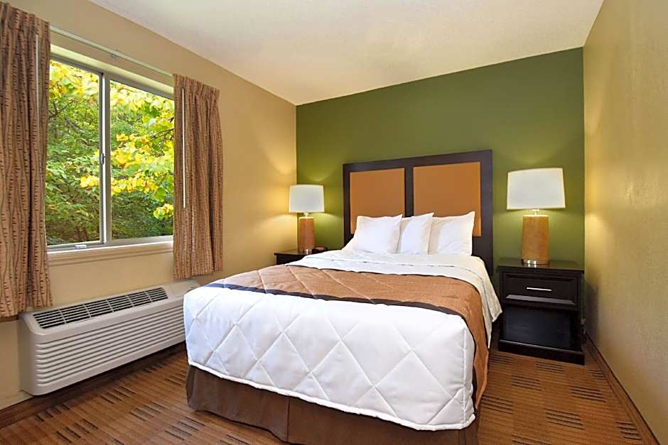 Extended Stay America Select Suites - Des Moines - West Des Moines