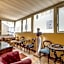 Aurelius Art Gallery Hotel