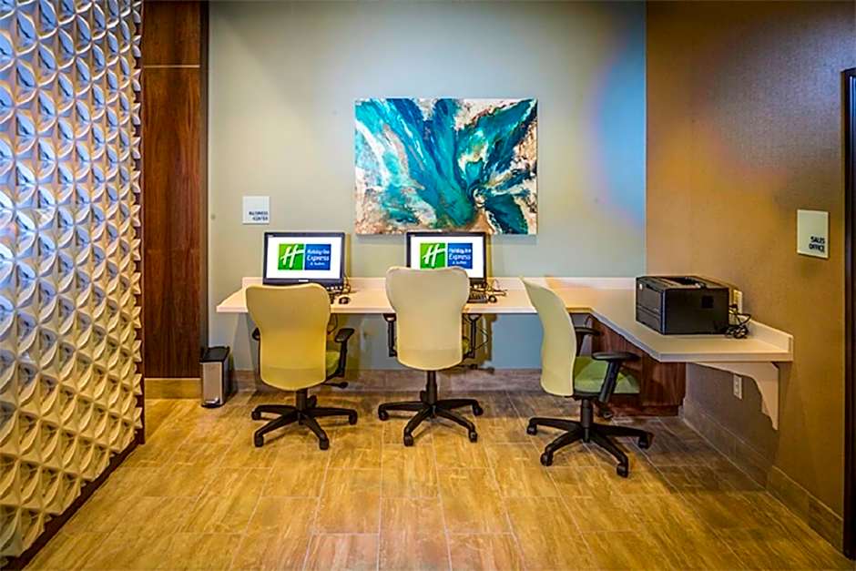 Holiday Inn Express & Suites Salt Lake City South-Murray By IHG