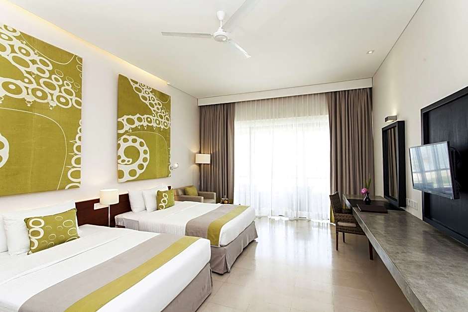 Amaya Beach Passikudah