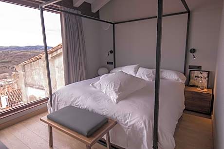 King Suite with Spa Bath - 4