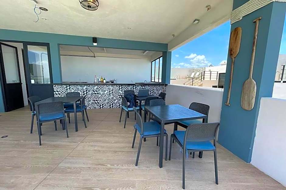 The Boat Condo by Andiani Travel