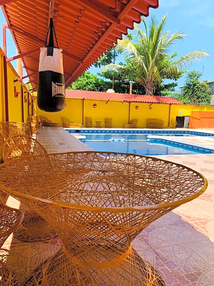 Hotel Sociedad y Maristas