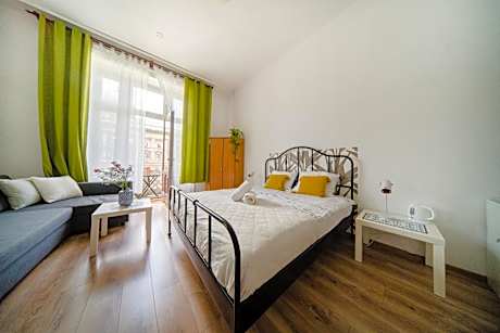 Double Room with Private External Bathroom and City View