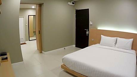 Family - 2 King Beds