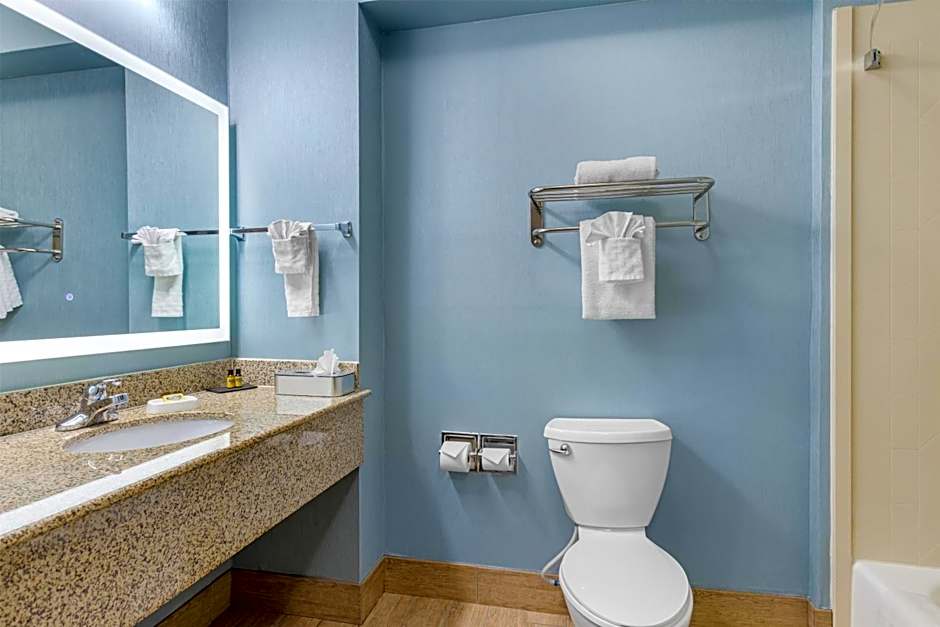 Best Western Plus Wasco Inn & Suites