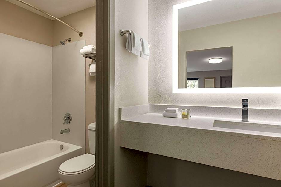 Days Inn by Wyndham Memphis at Graceland