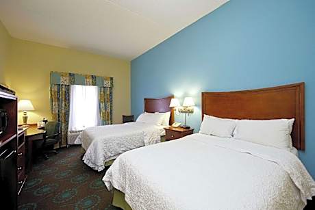 2 Queens Hearing Accessible Nonsmoking Vis Firealrm/door/phn Alrt/hdtv Microwv/fridge/free Wi-fi/hot