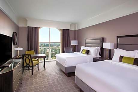 Deluxe Queen Room with Two Queen Beds - Hearing Accessible