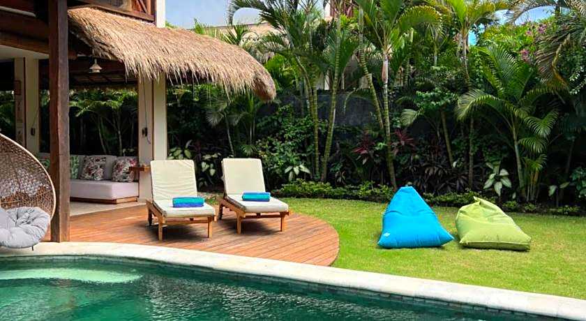 Breezy Point Villas