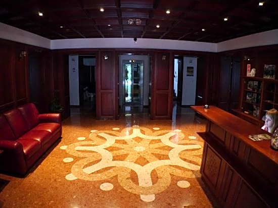 Hradná stráž Hotel&Apartments s privátnym wellness