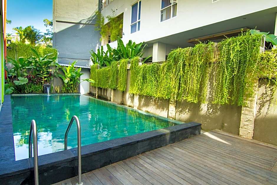 Urban Styles Hitz Kuta
