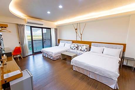 Quadruple Room with Sea View