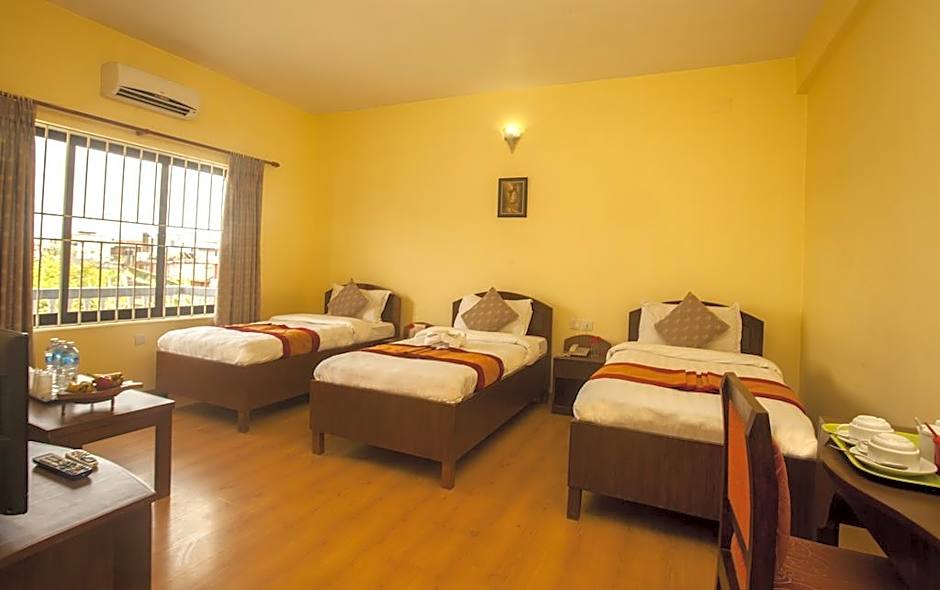 Hotel Crown Himalayas