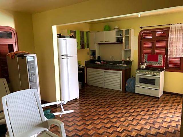 Bela casa, com internet, piscina e churrasqueira para descansar e desfrutar, dias de paz