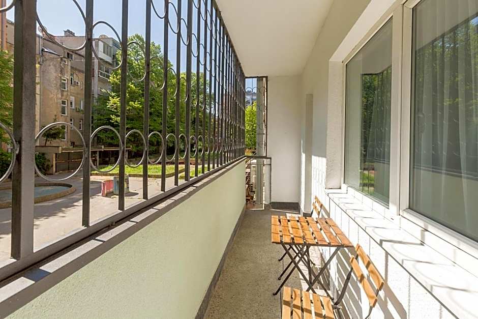 Premium Crown Suites