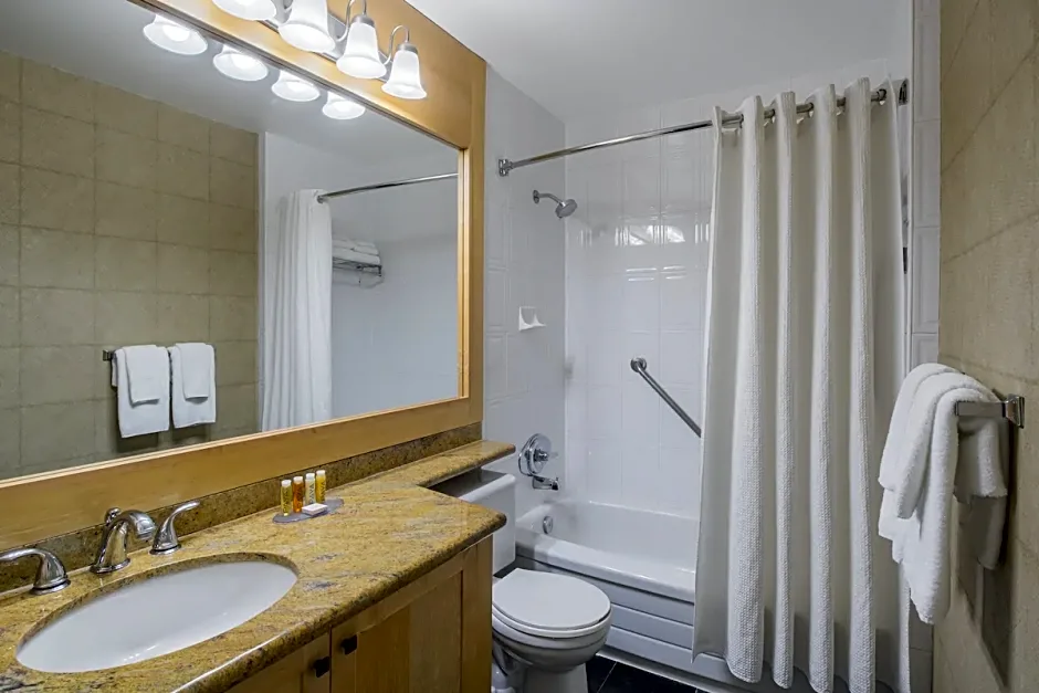 Whistler Village Inn & Suites