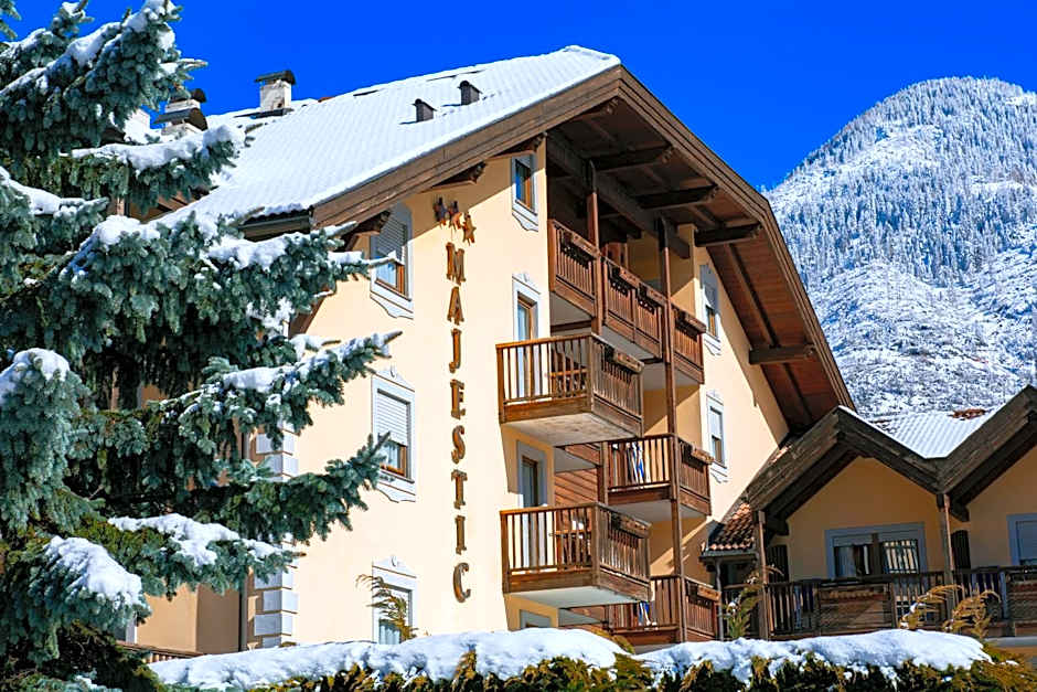 Aparthotel Majestic