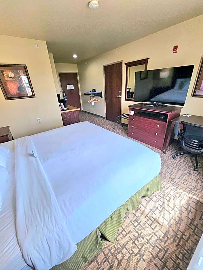 Cobblestone Inn And Suites