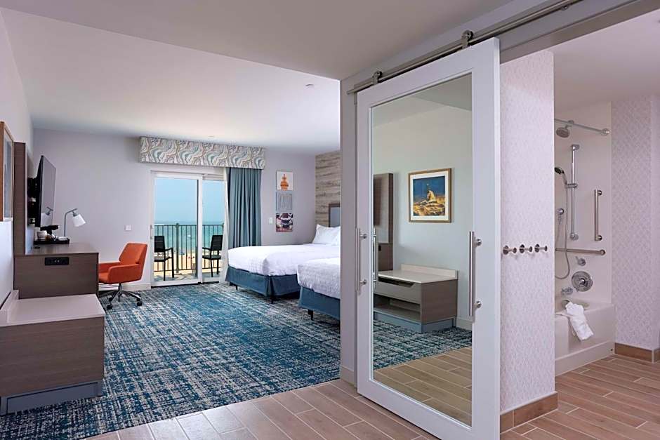 Hampton Inn & Suites Manistee Waterfront