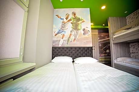 Bed in 6-Bed Mixed Dormitory Room