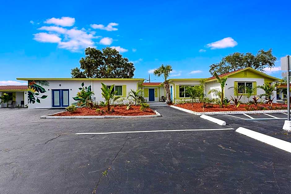 Palm Cove Motel