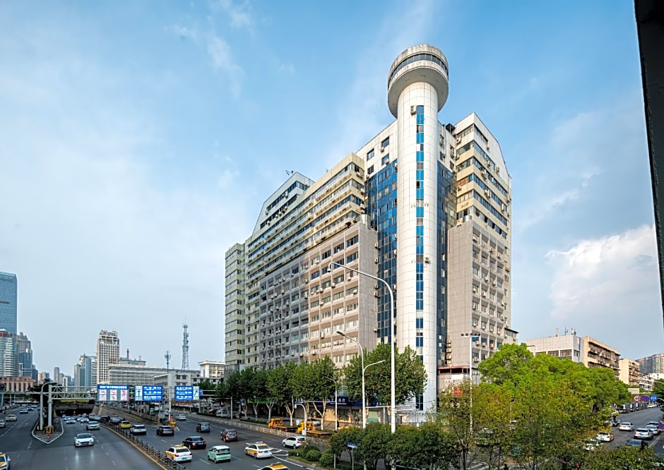 Hanting Hotel Wuhan Hongshan Square Metro Station