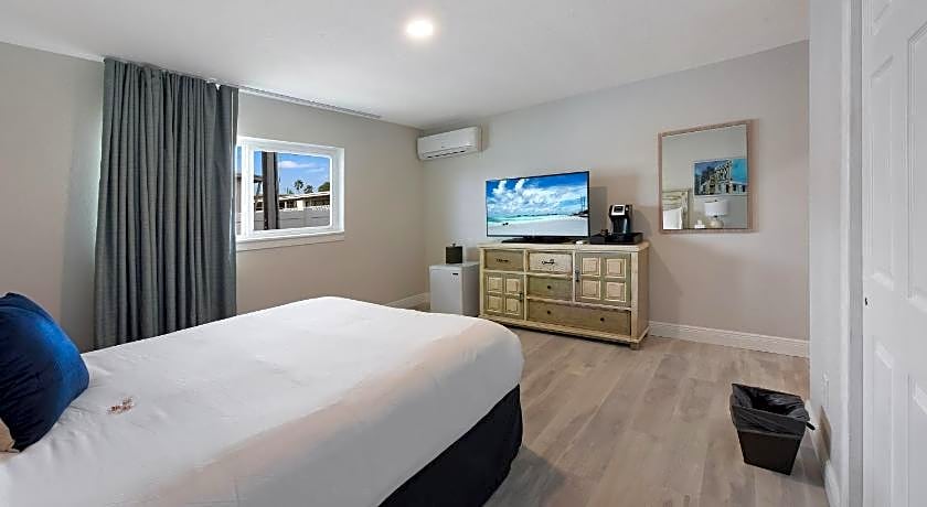Palm Cove Motel