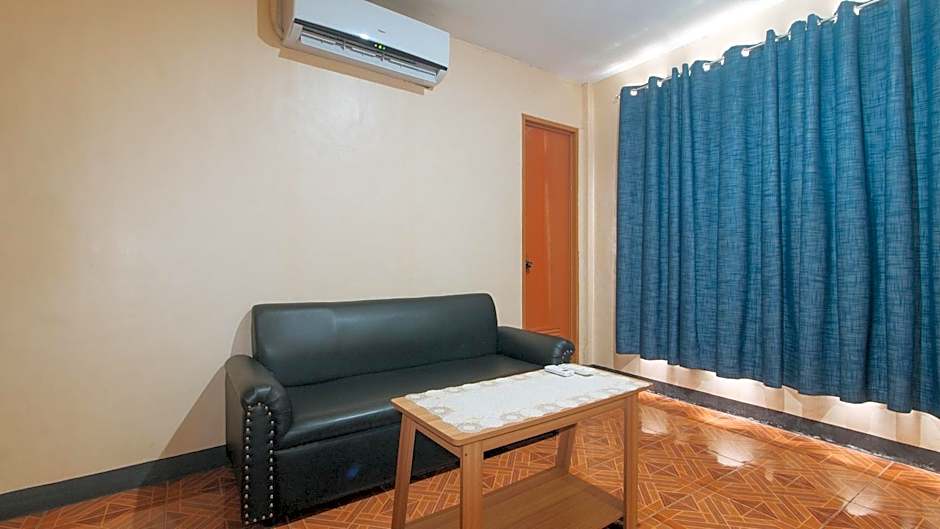 RedDoorz at Casa Buena Dormitel Davao City