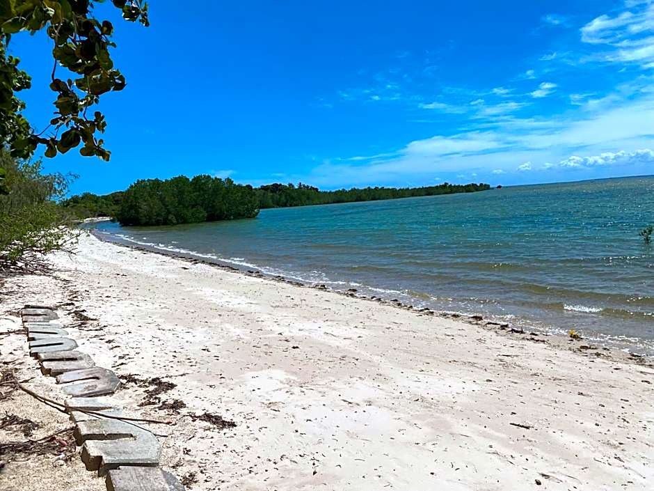 Menai Bay Beach Bungalows
