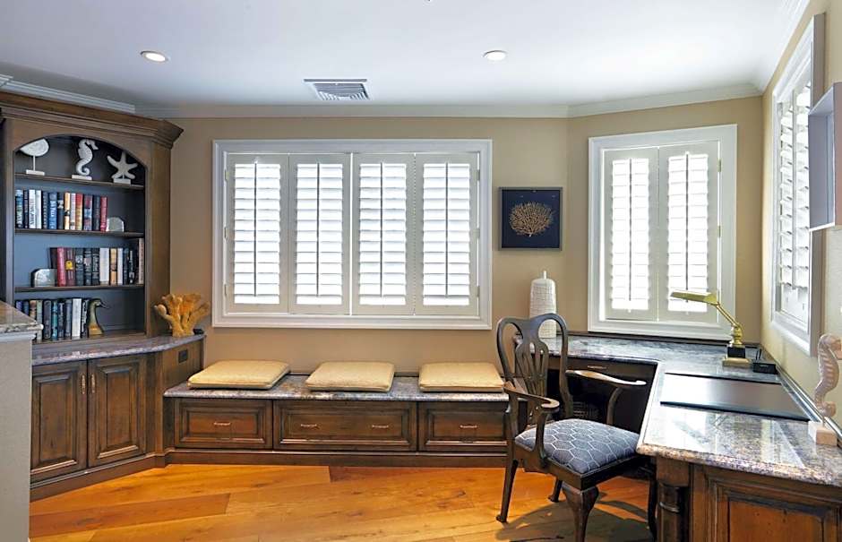 Madison Beach Hotel Curio Collection by Hilton