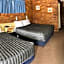 Peter Allen Motor Inn
