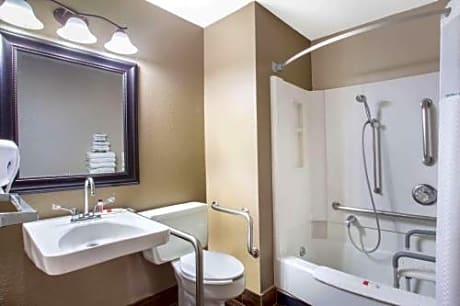 Queen Room with Two Queen Beds - Non-Smoking