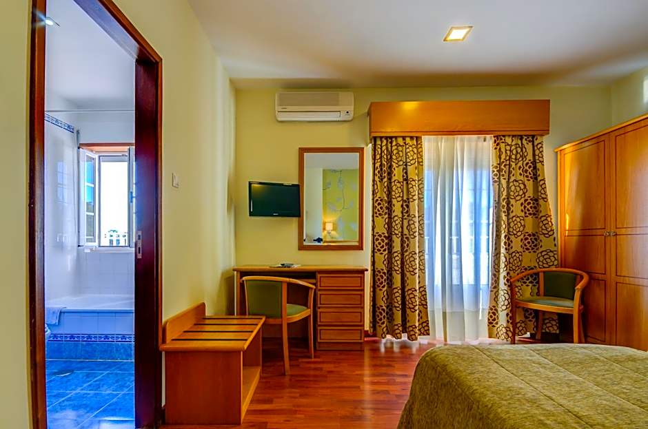 Avenida Park Residence